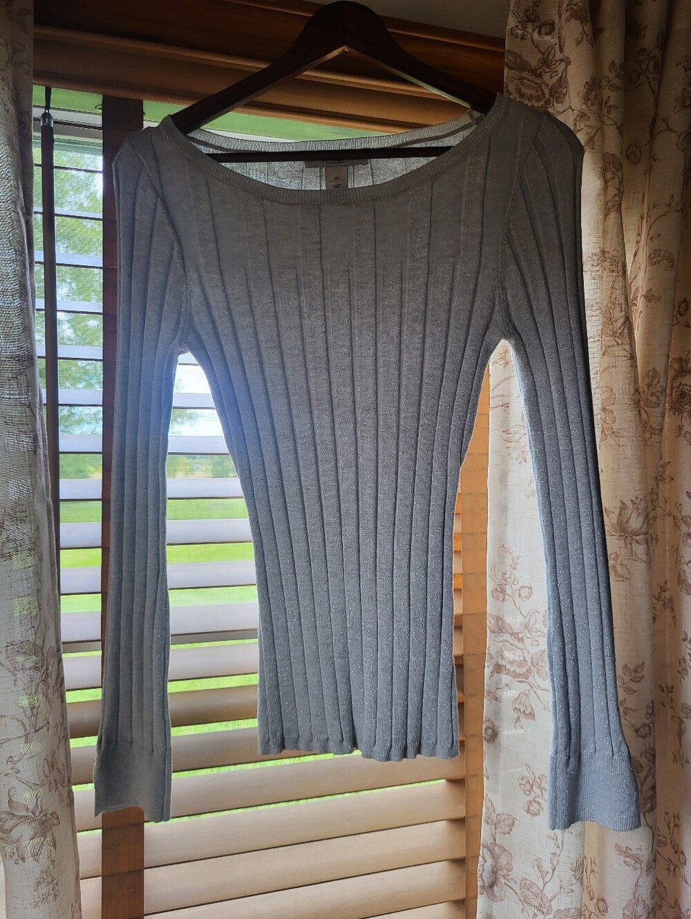 WHBM Ribbed Sweater Shirt - Picture 2 of 3